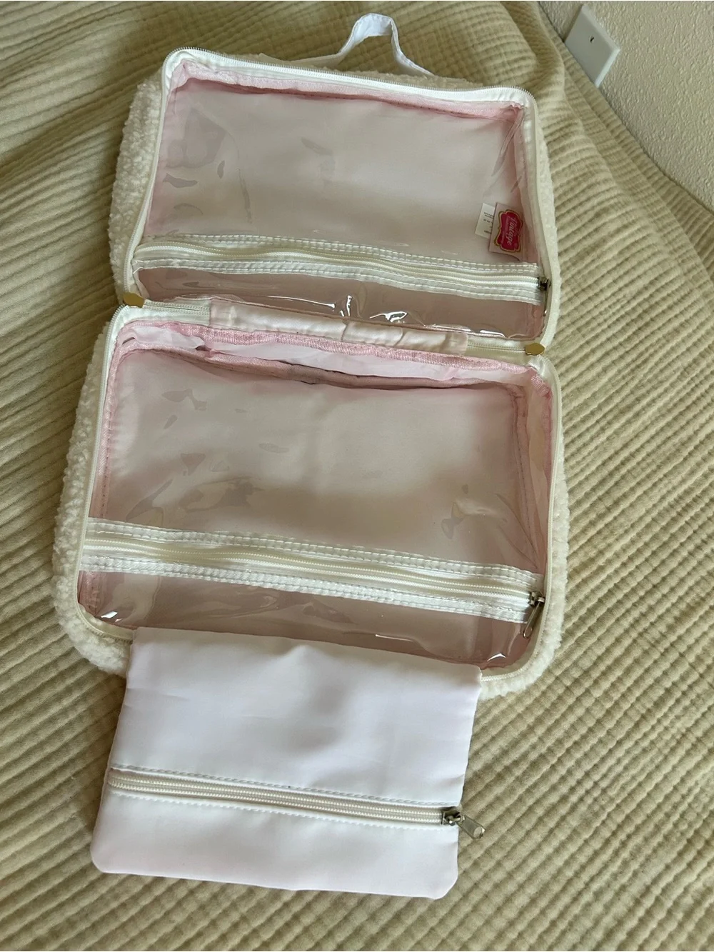 Teddy bear toiletry/make up bag organizer